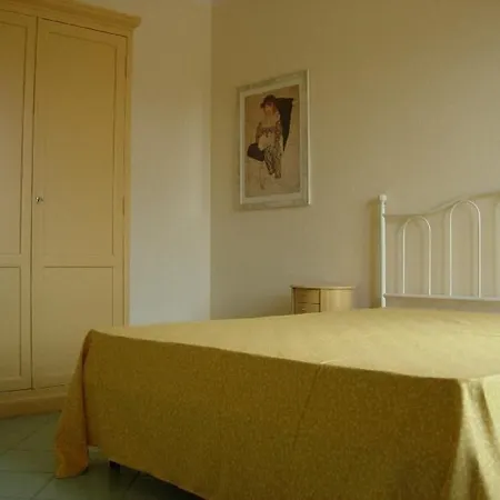 Aparthotel Villaggio Turistico Airone 4*